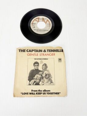 The Captain & Tennille Gentle Stranger Love Will Keep Us Together 7 Inch Vinyl